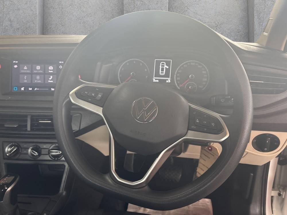 Volkswagen Polo Sedan 1.6 Tiptronic