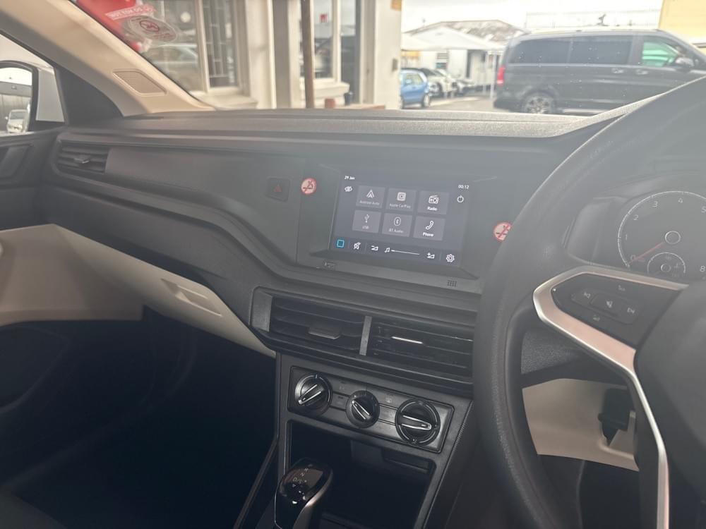 Volkswagen Polo Sedan 1.6 Tiptronic