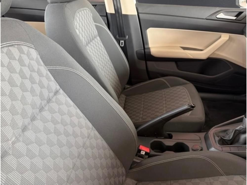 Volkswagen Polo Sedan 1.6 Tiptronic