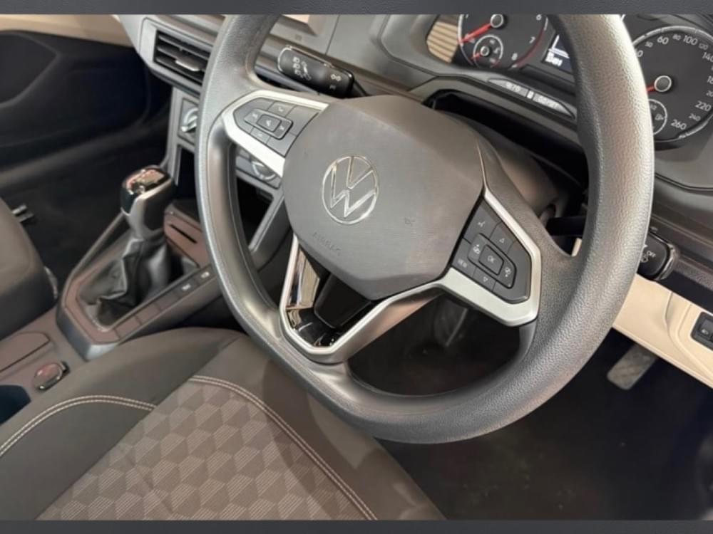 Volkswagen Polo Sedan 1.6 Tiptronic