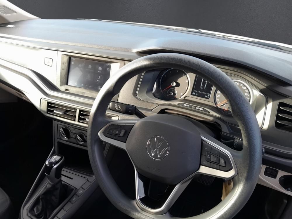 Volkswagen Polo Sedan 1.6 Tiptronic