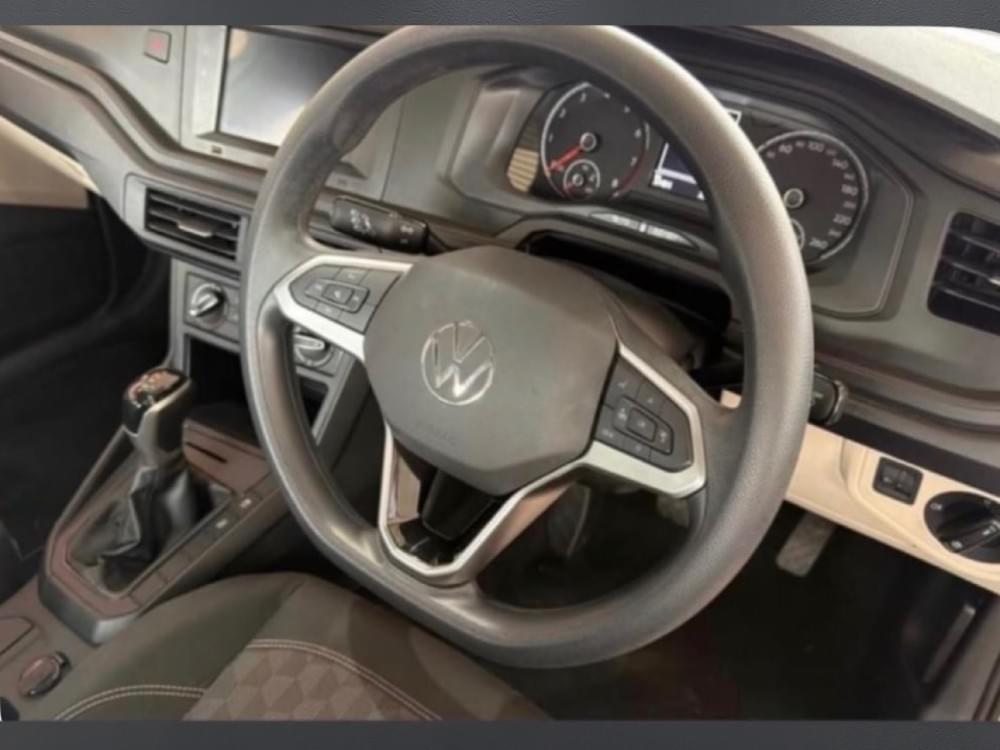 Volkswagen Polo Sedan 1.6 Tiptronic