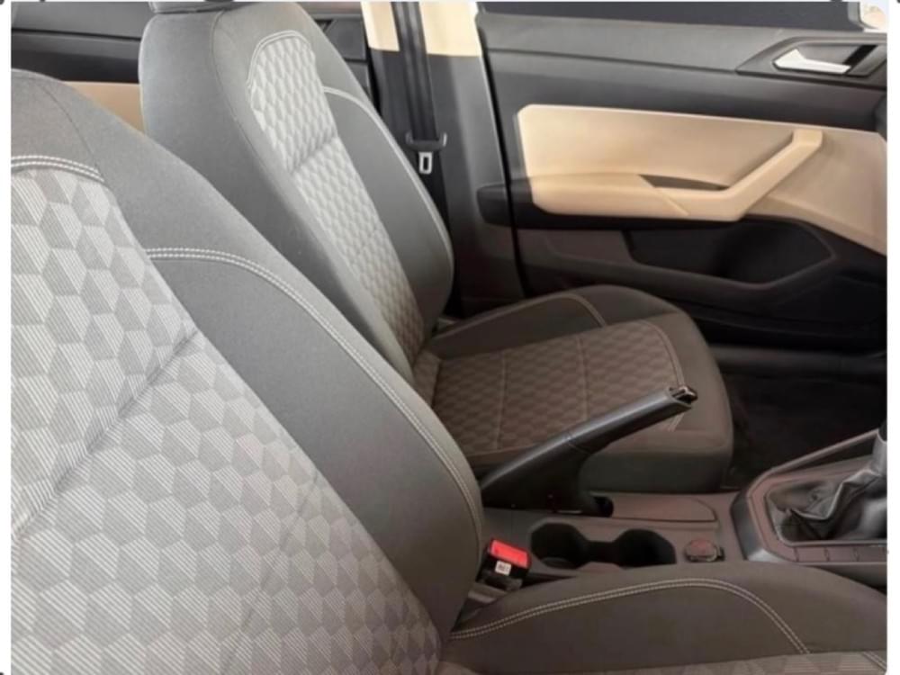 Volkswagen Polo Sedan 1.6 Tiptronic