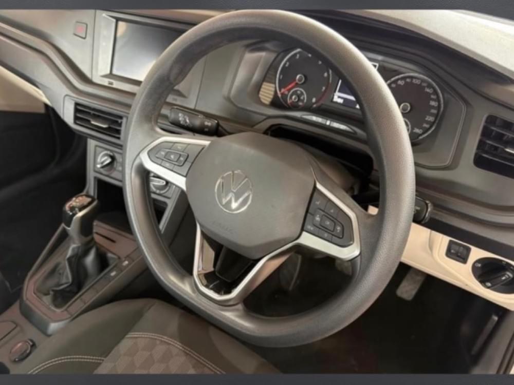 Volkswagen Polo Sedan 1.6 Tiptronic