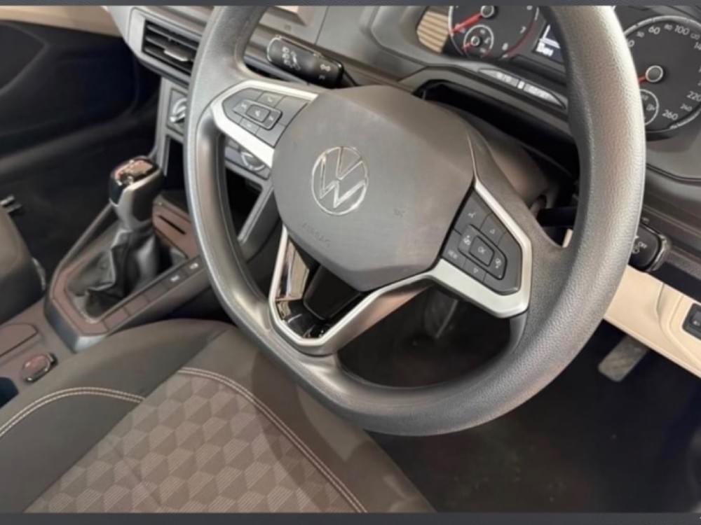 Volkswagen Polo Sedan 1.6 Tiptronic