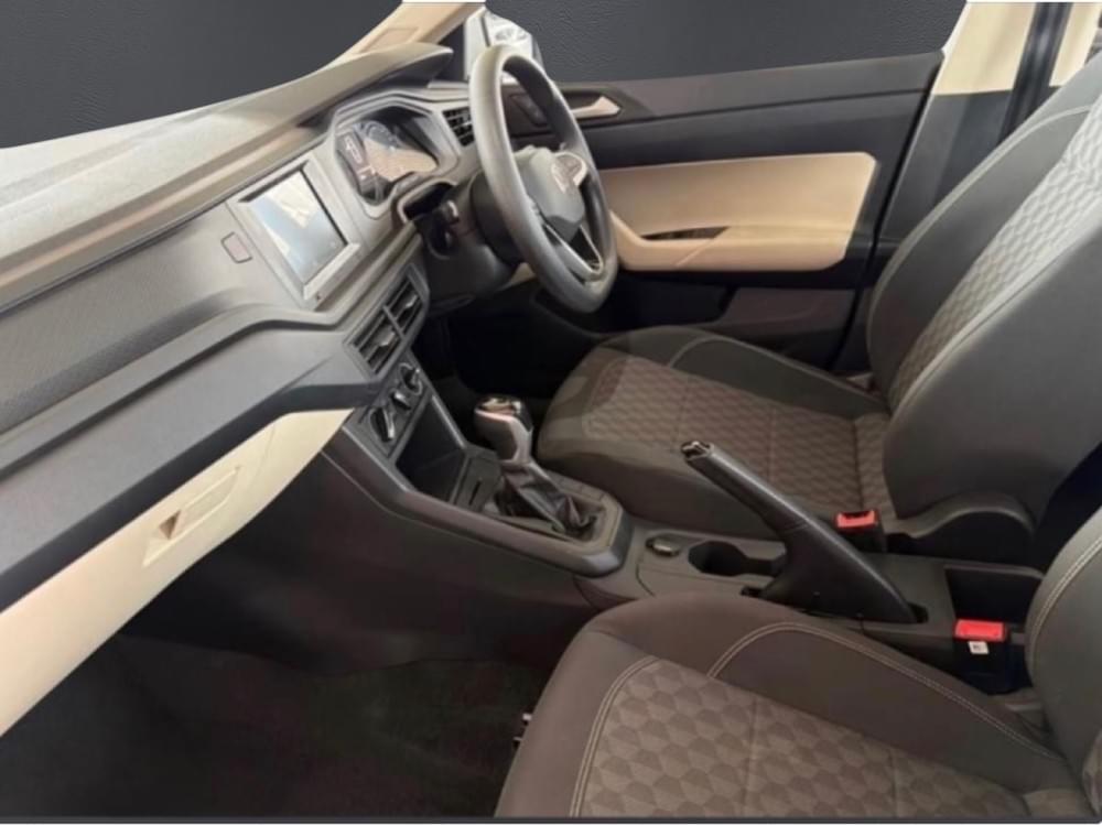 Volkswagen Polo Sedan 1.6 Tiptronic