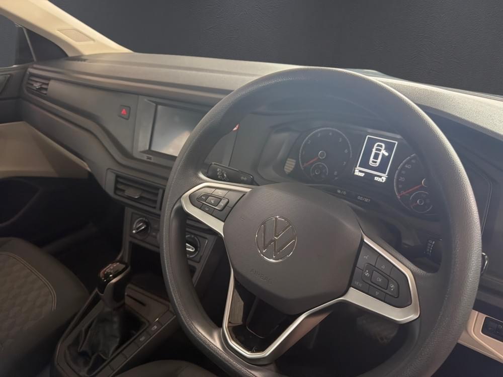 Volkswagen Polo Sedan 1.6 Tiptronic