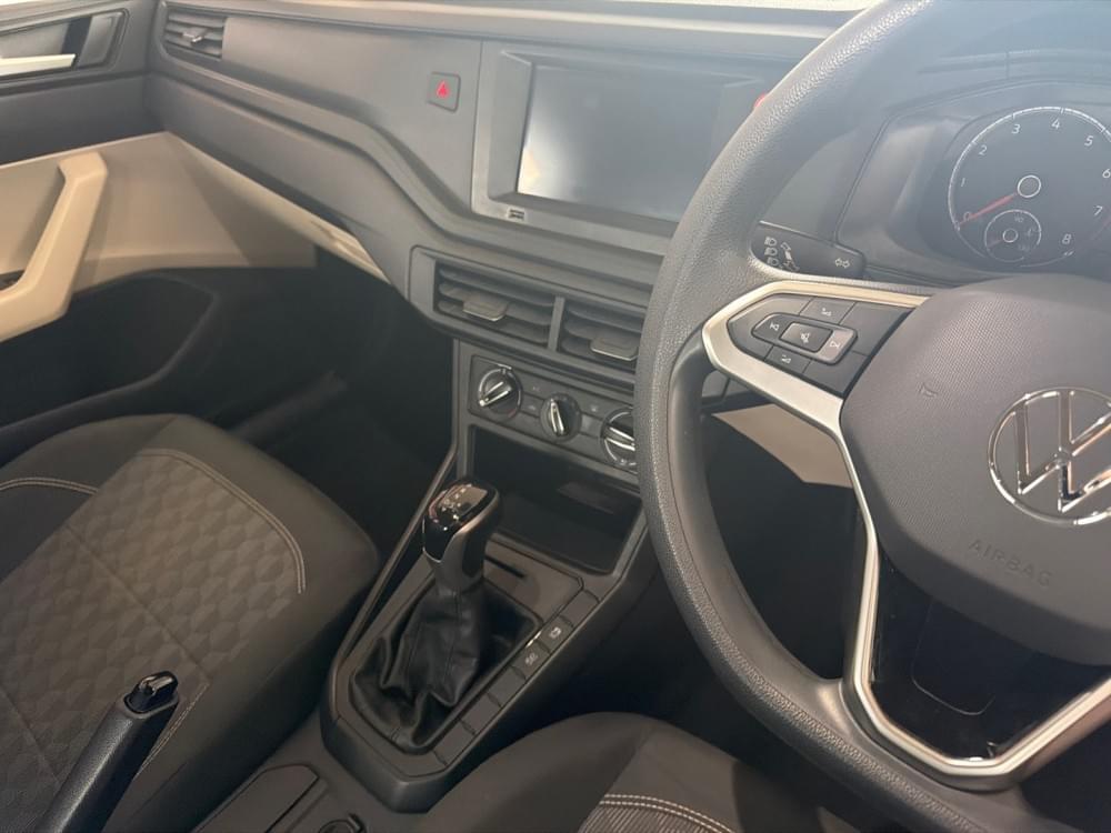 Volkswagen Polo Sedan 1.6 Tiptronic