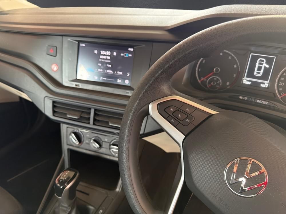 Volkswagen Polo Sedan 1.6 Tiptronic