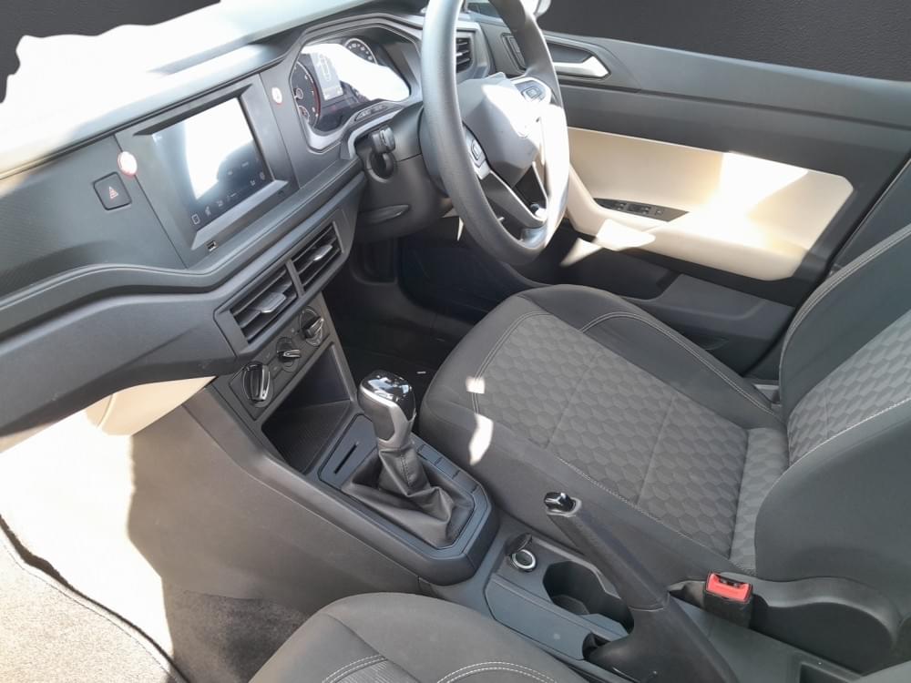 Volkswagen Polo Sedan 1.6 Tiptronic