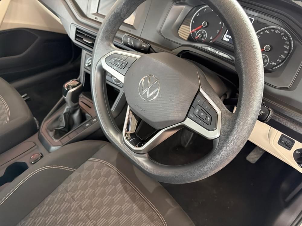 Volkswagen Polo Sedan 1.6 Tiptronic