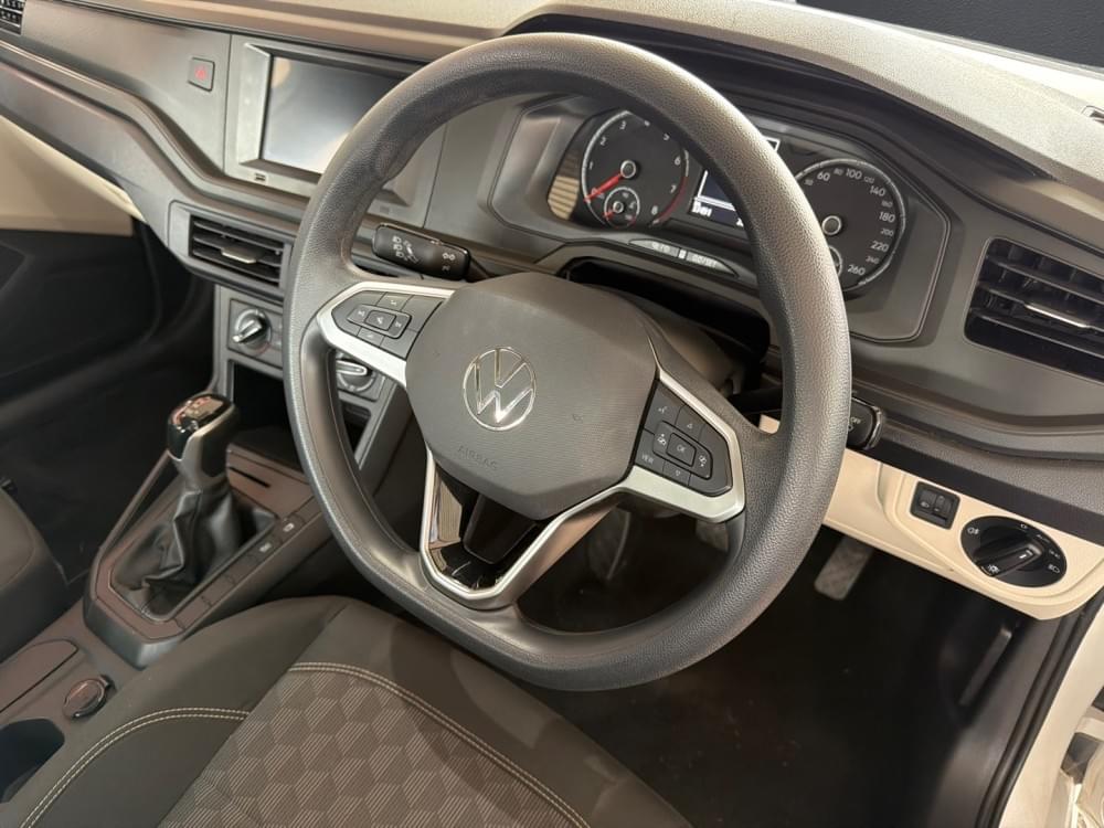 Volkswagen Polo Sedan 1.6 Tiptronic
