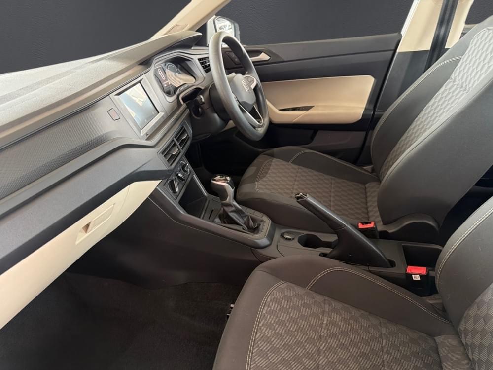 Volkswagen Polo Sedan 1.6 Tiptronic