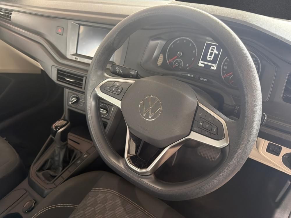 Volkswagen Polo Sedan 1.6 Tiptronic
