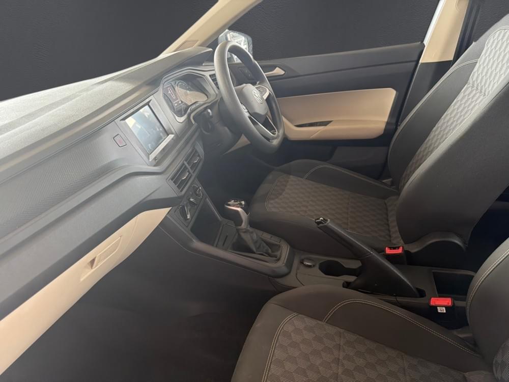 Volkswagen Polo Sedan 1.6 Tiptronic