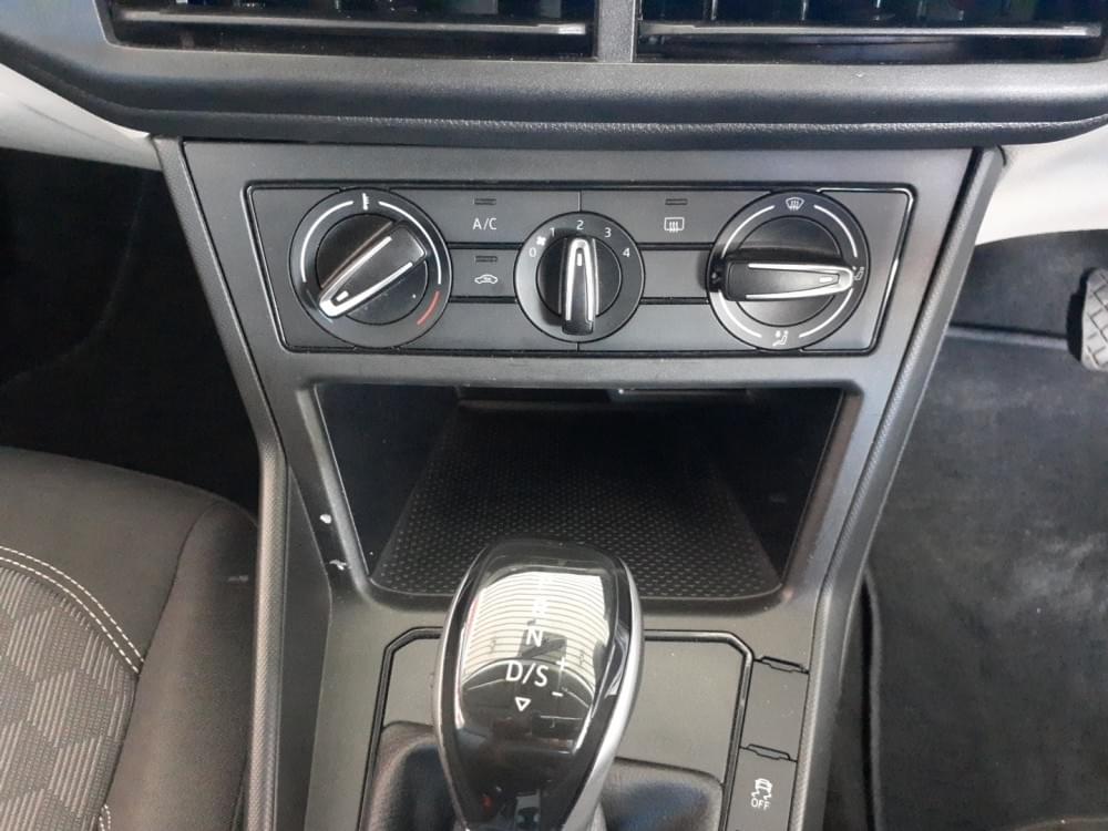 Volkswagen Polo Sedan 1.6 Tiptronic