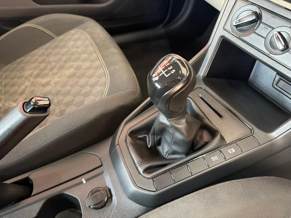 Volkswagen Polo Sedan 1.6 Base