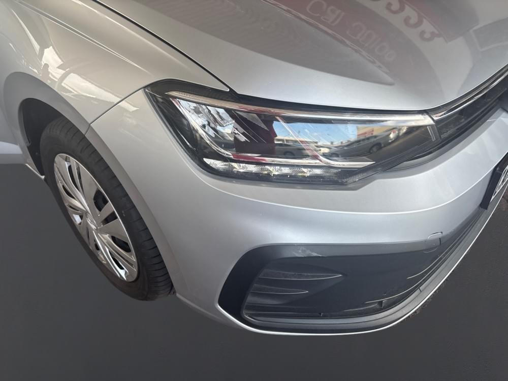 Volkswagen Polo Sedan 1.6 Base