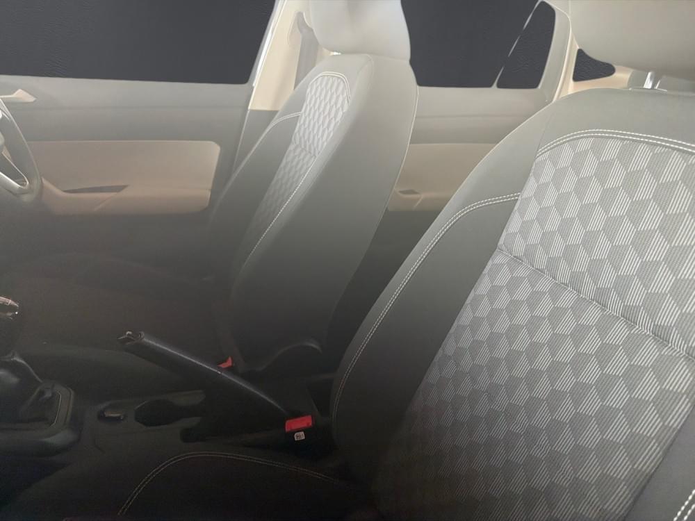 Volkswagen Polo Sedan 1.6 Base