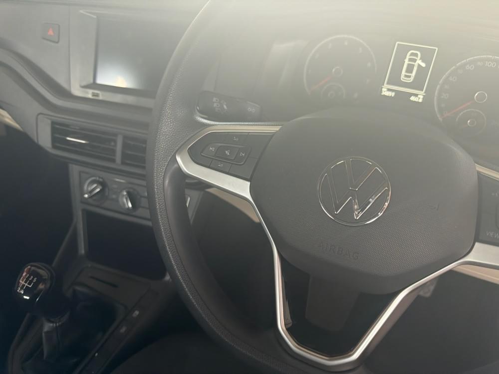 Volkswagen Polo Sedan 1.6 Base