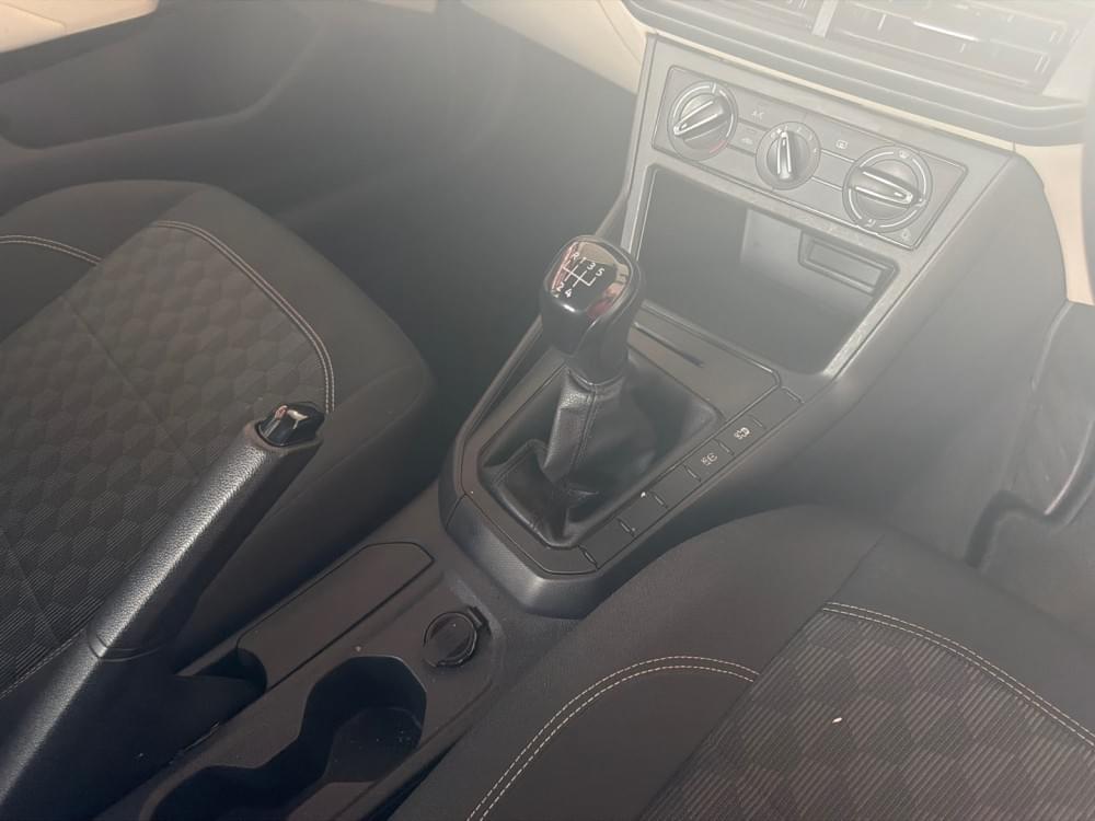 Volkswagen Polo Sedan 1.6 Base