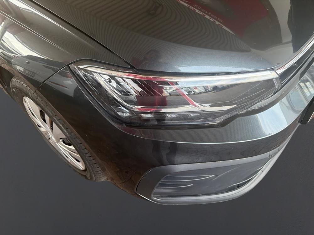 Volkswagen Polo Sedan 1.6 Base