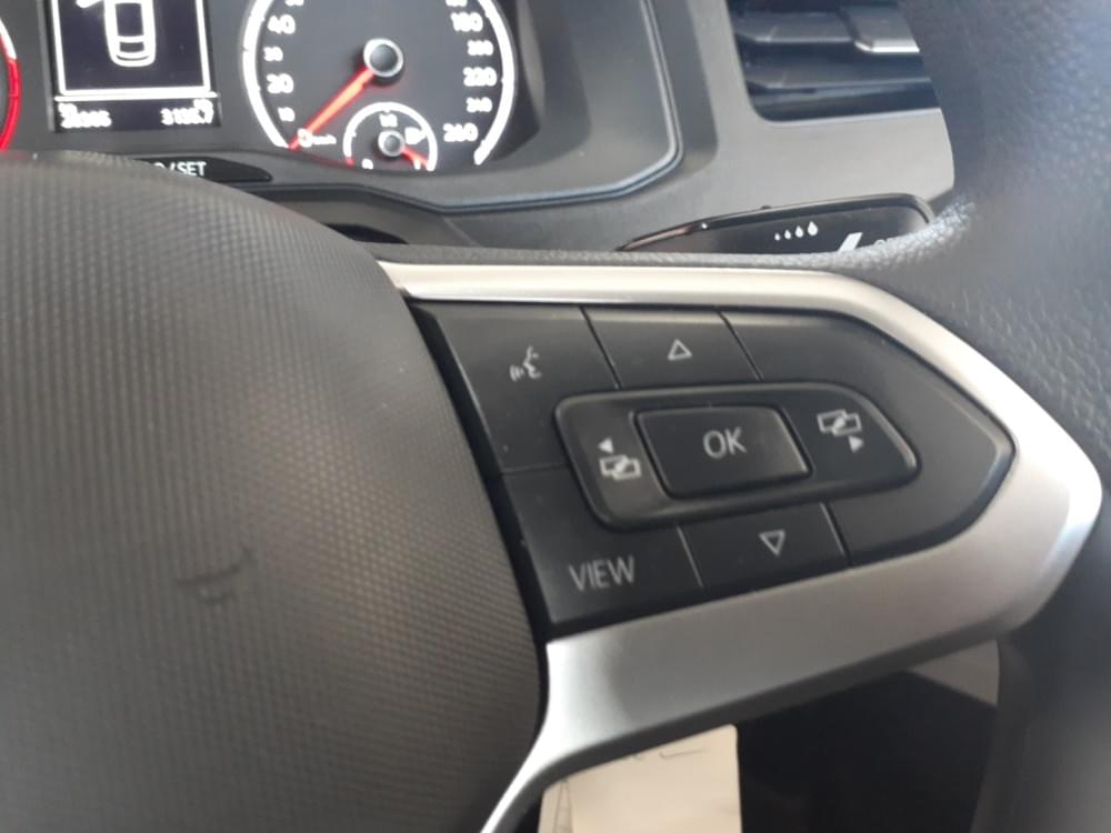 Volkswagen Polo Sedan 1.6 Base