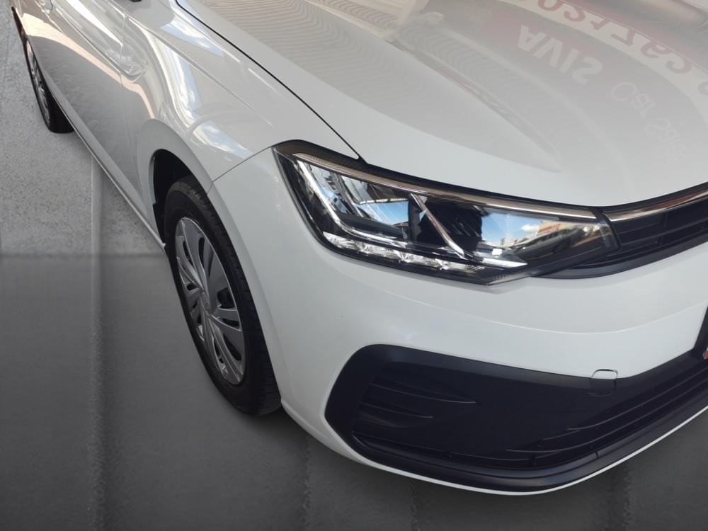 Volkswagen Polo Sedan 1.6 Base