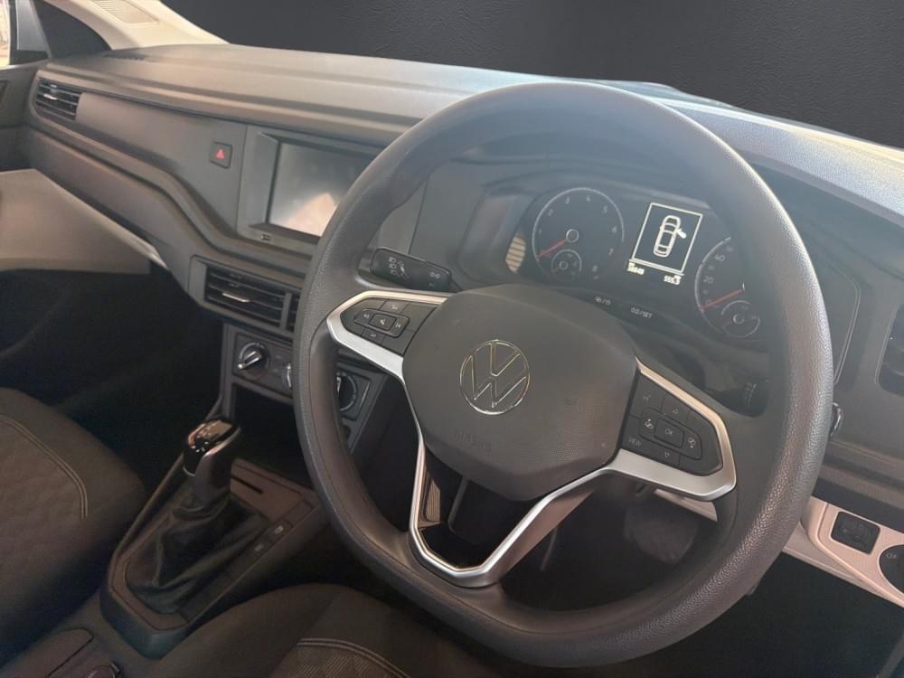 Volkswagen Polo Sedan 1.6 Tiptronic