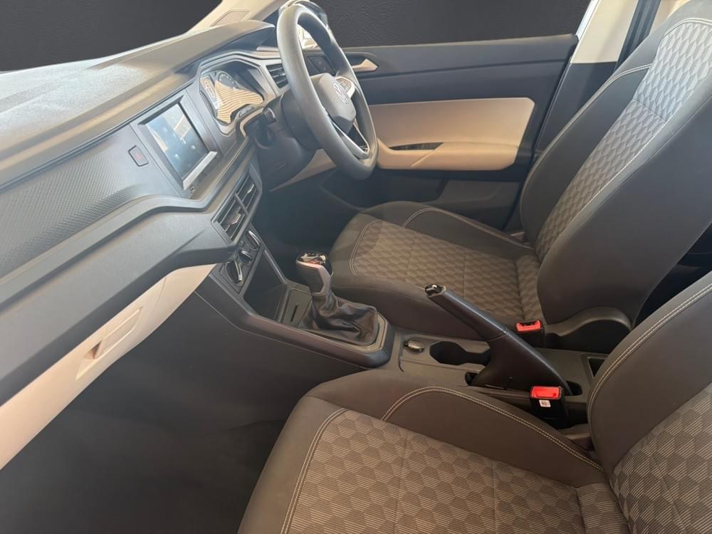 Volkswagen Polo Sedan 1.6 Tiptronic