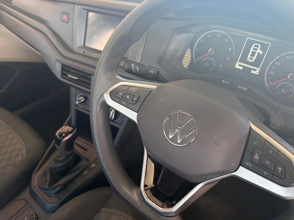 Volkswagen Polo Sedan 1.6 Tiptronic