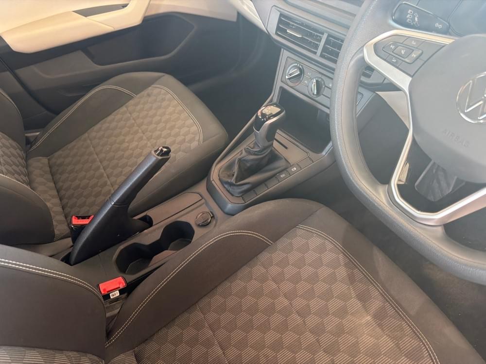 Volkswagen Polo Sedan 1.6 Tiptronic