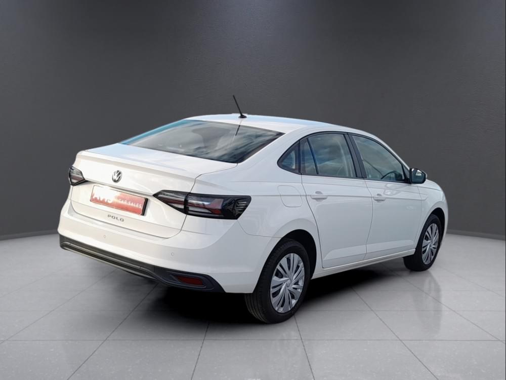 Volkswagen Polo Sedan 1.6 Base