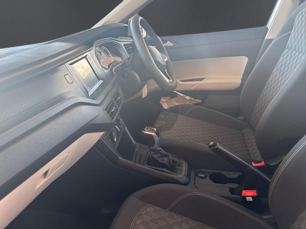 Volkswagen Polo Sedan 1.6 Tiptronic