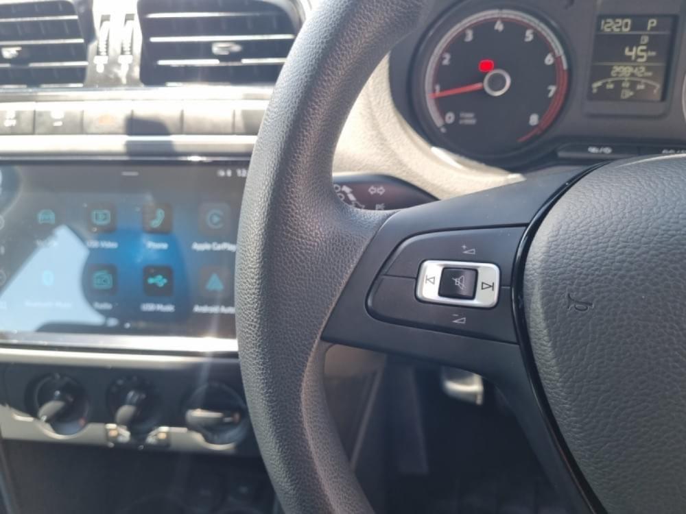 Volkswagen Polo Vivo Hatch 1.6 Life Tipt