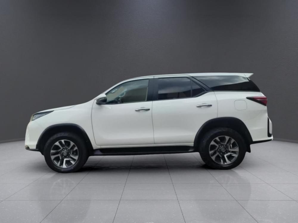 Toyota Fortuner 2.4 Gd-6 Rb 6At