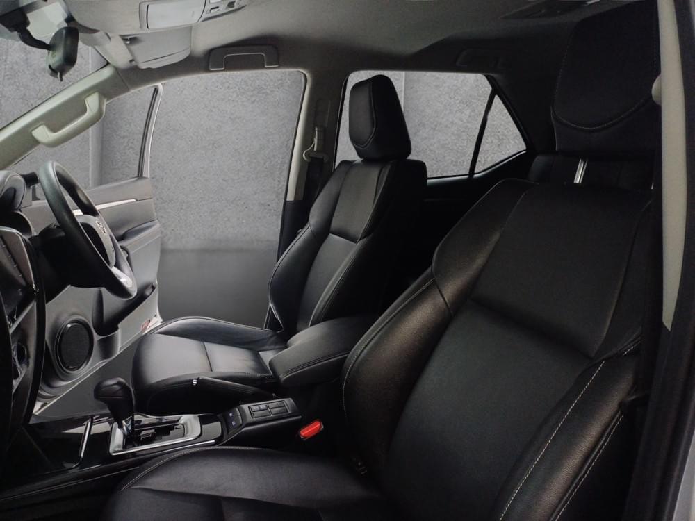 Toyota Fortuner 2.4 Gd-6 Rb At