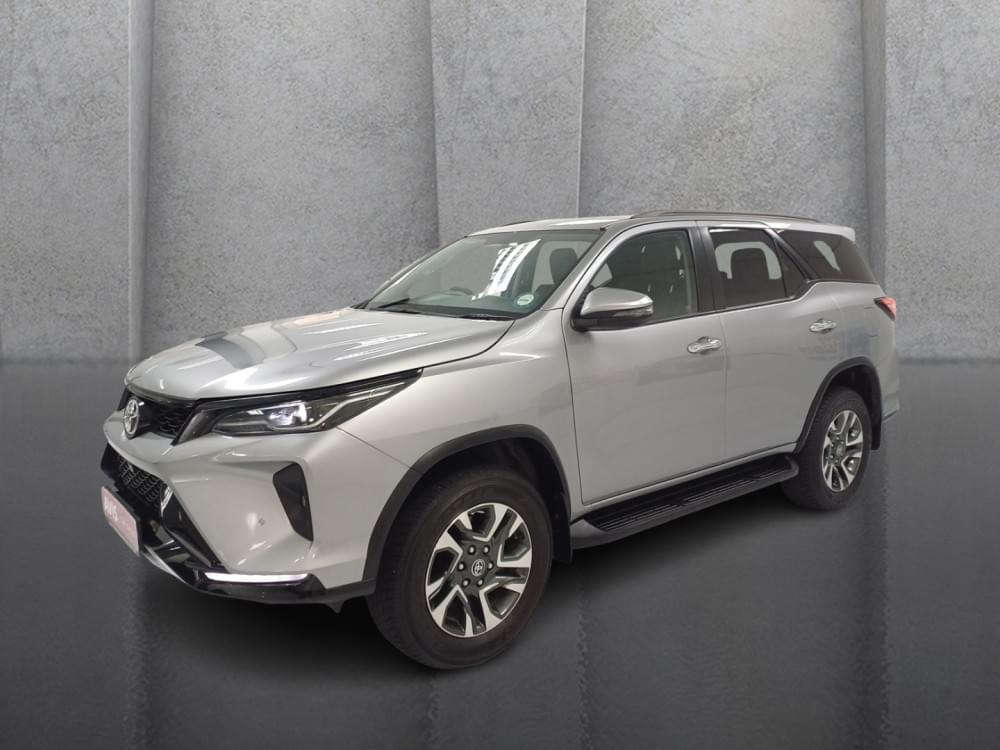 Toyota Fortuner 2.4 Gd-6 Rb At