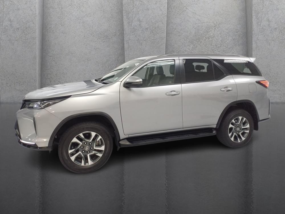 Toyota Fortuner 2.4 Gd-6 Rb At