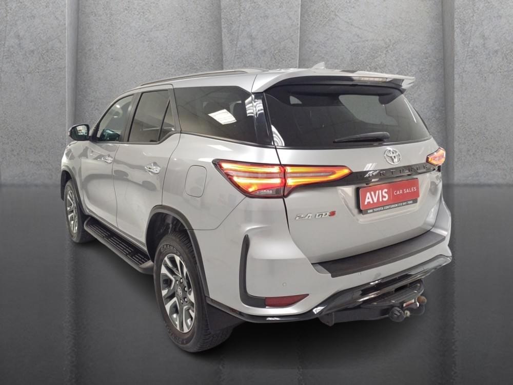 Toyota Fortuner 2.4 Gd-6 Rb At