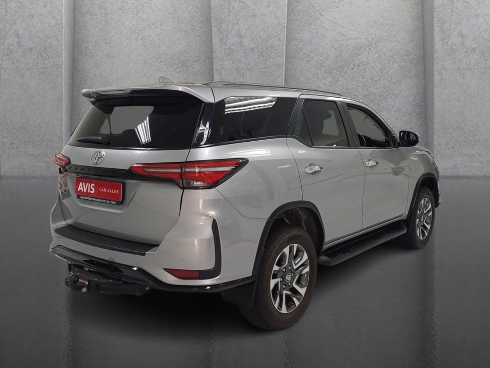 Toyota Fortuner 2.4 Gd-6 Rb At