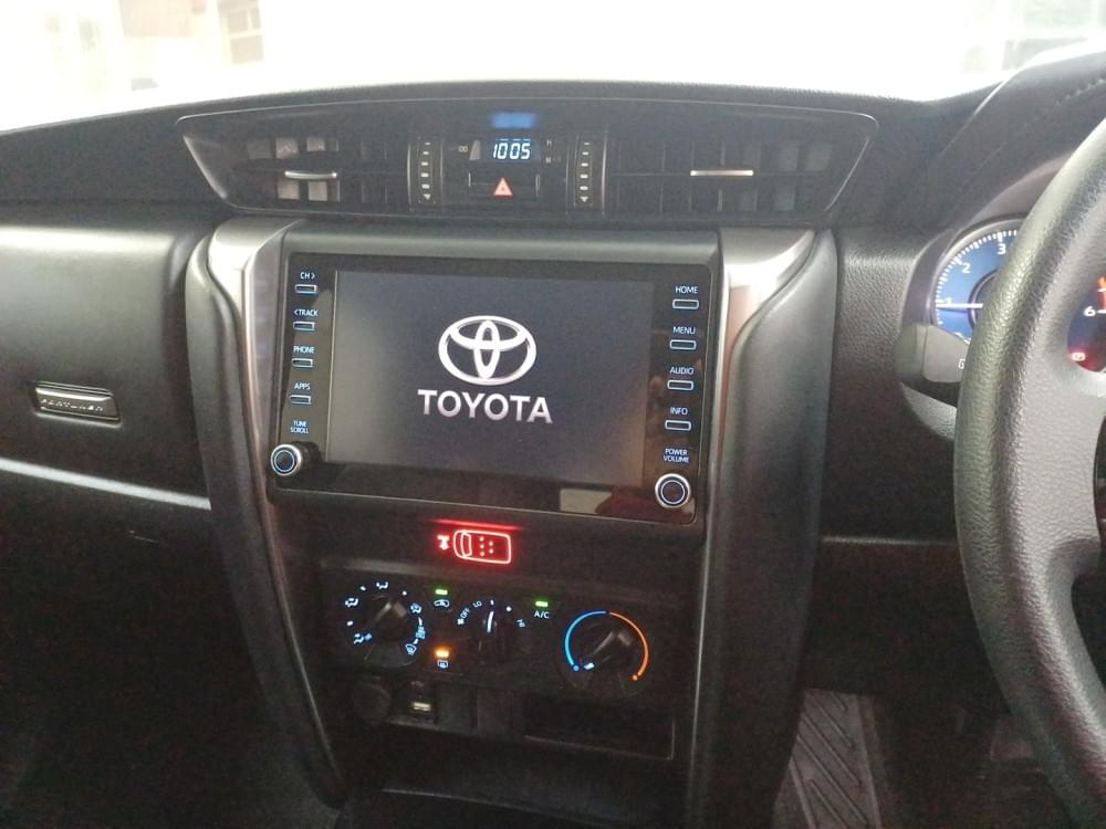 Toyota Fortuner 2.4 Gd-6 Rb At