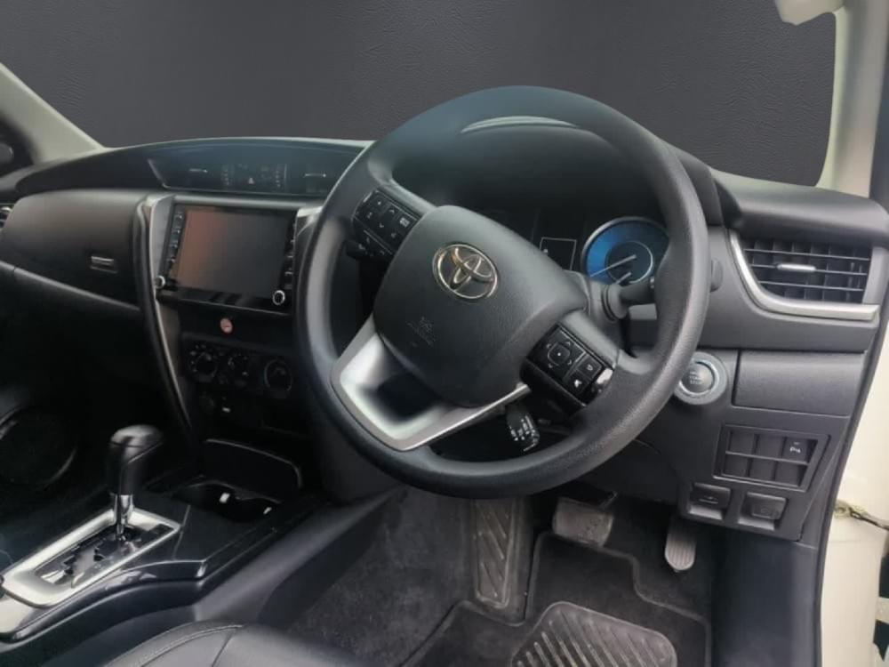 Toyota Fortuner 2.4 Gd-6 Rb At
