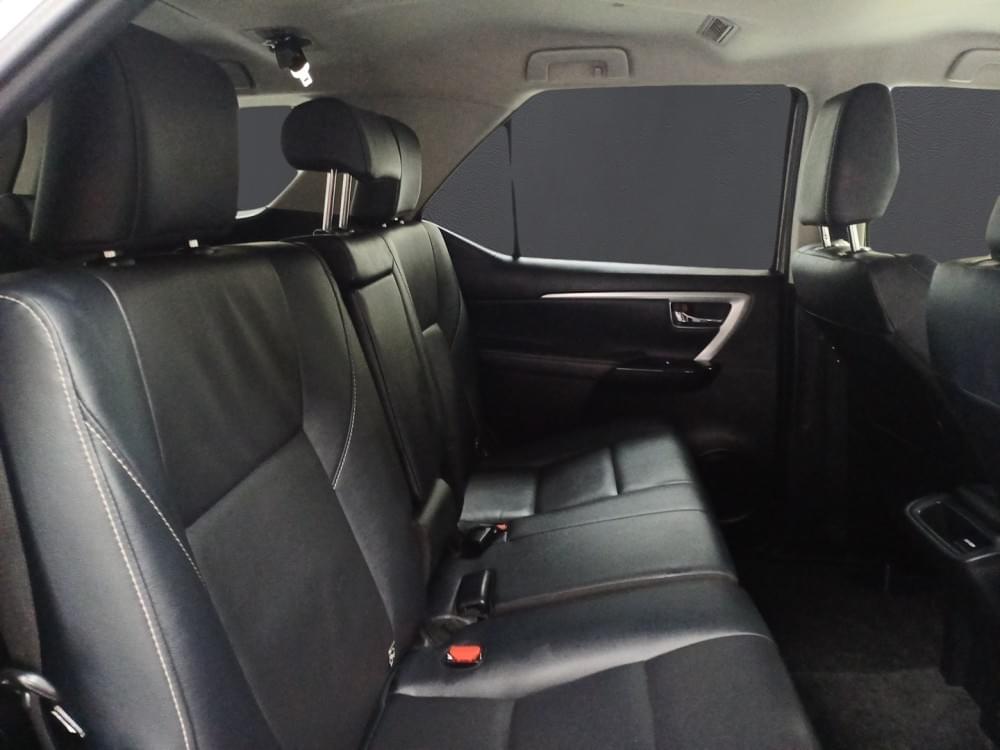 Toyota Fortuner 2.4 Gd-6 Rb 6At