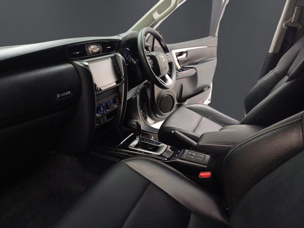 Toyota Fortuner 2.4 Gd-6 Rb 6At