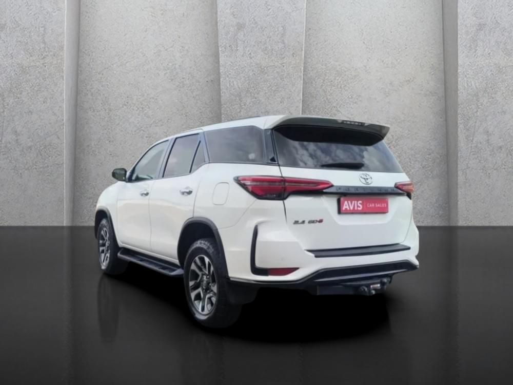Toyota Fortuner 2.4 Gd-6 Rb At