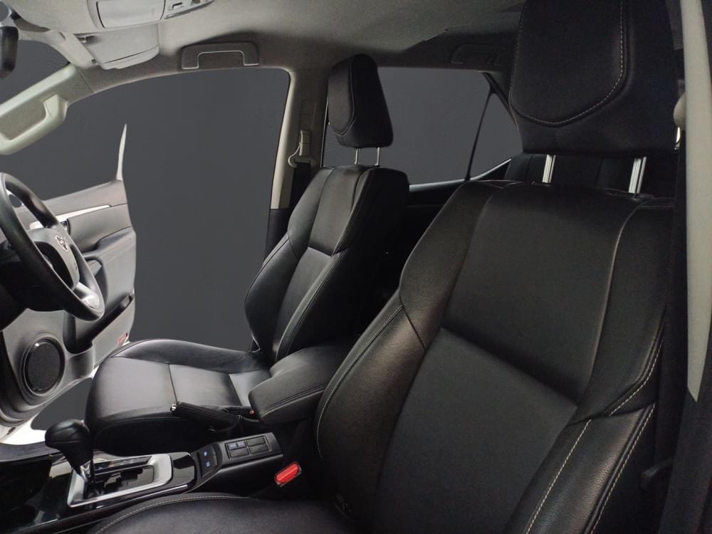 Toyota Fortuner 2.4 Gd-6 Rb 6At