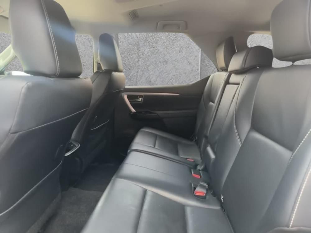 Toyota Fortuner 2.4 Gd-6 Rb At