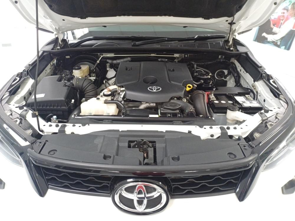 Toyota Fortuner 2.4 Gd-6 Rb At