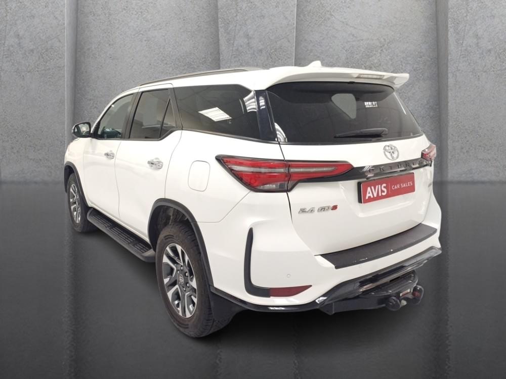 Toyota Fortuner 2.4 Gd-6 Rb At